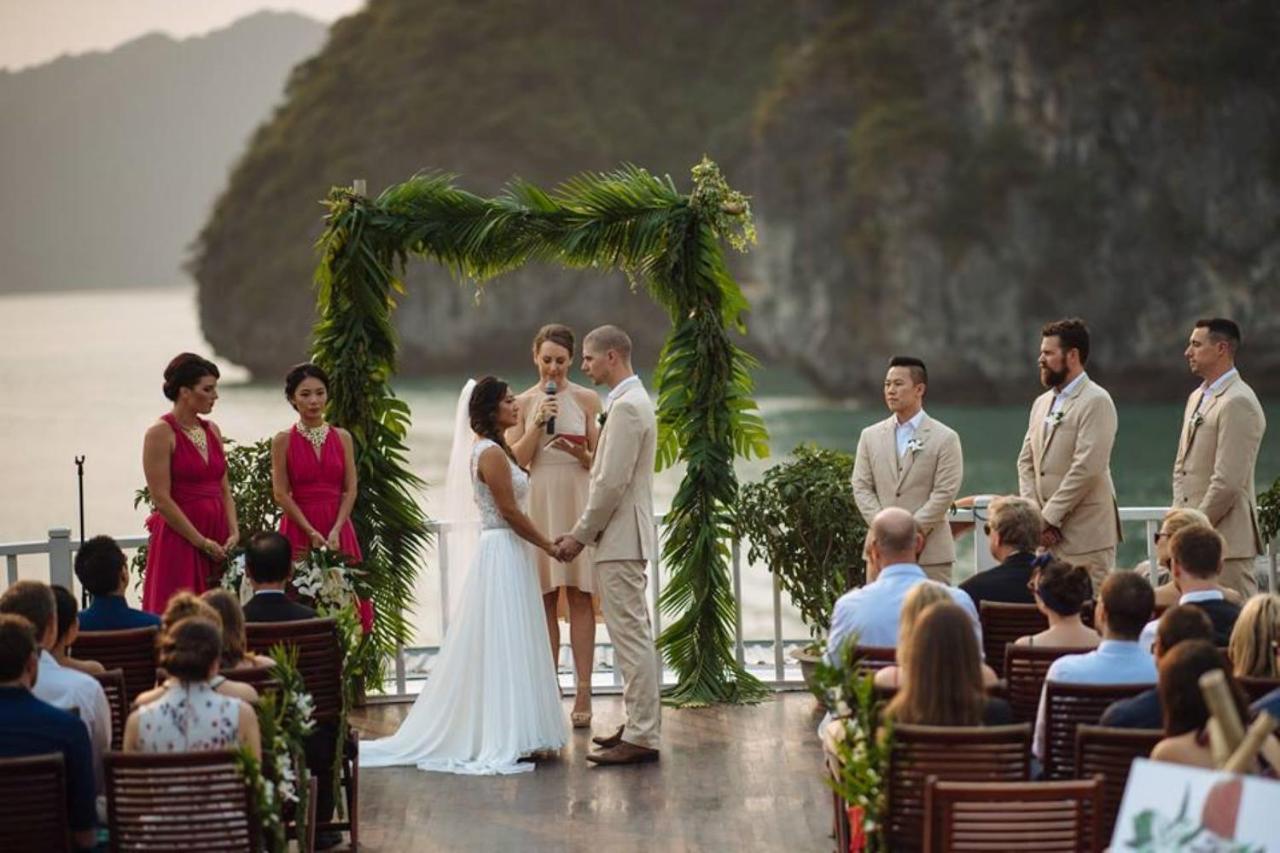 Indochina Sails Ha Long Bay Hotel Exterior photo