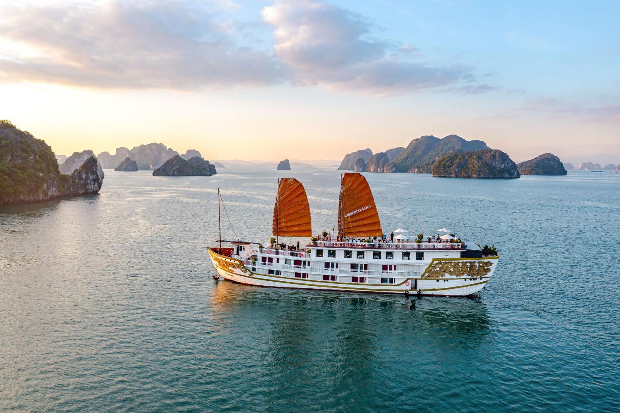 Indochina Sails Ha Long Bay Hotel Exterior photo