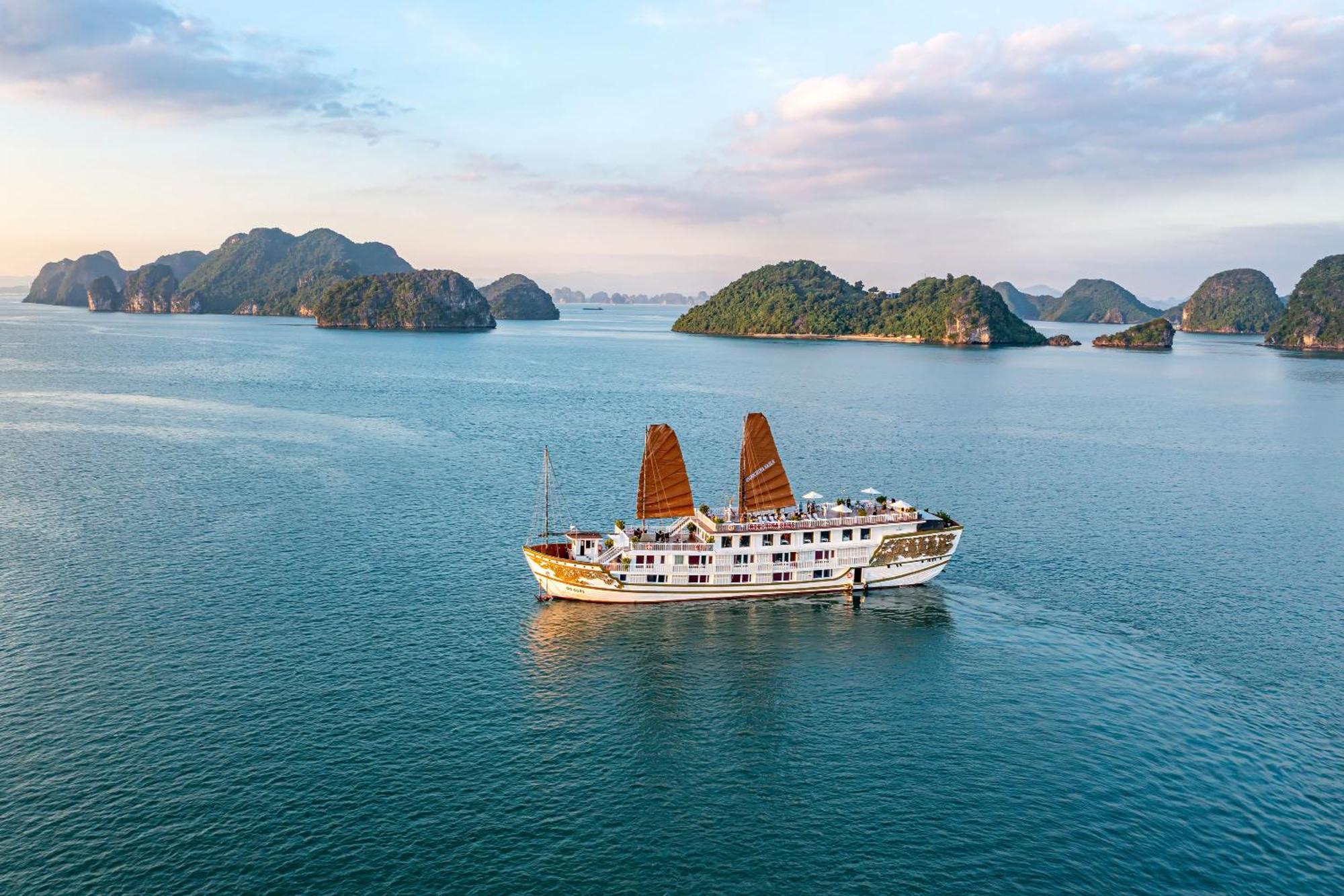 Indochina Sails Ha Long Bay Hotel Exterior photo