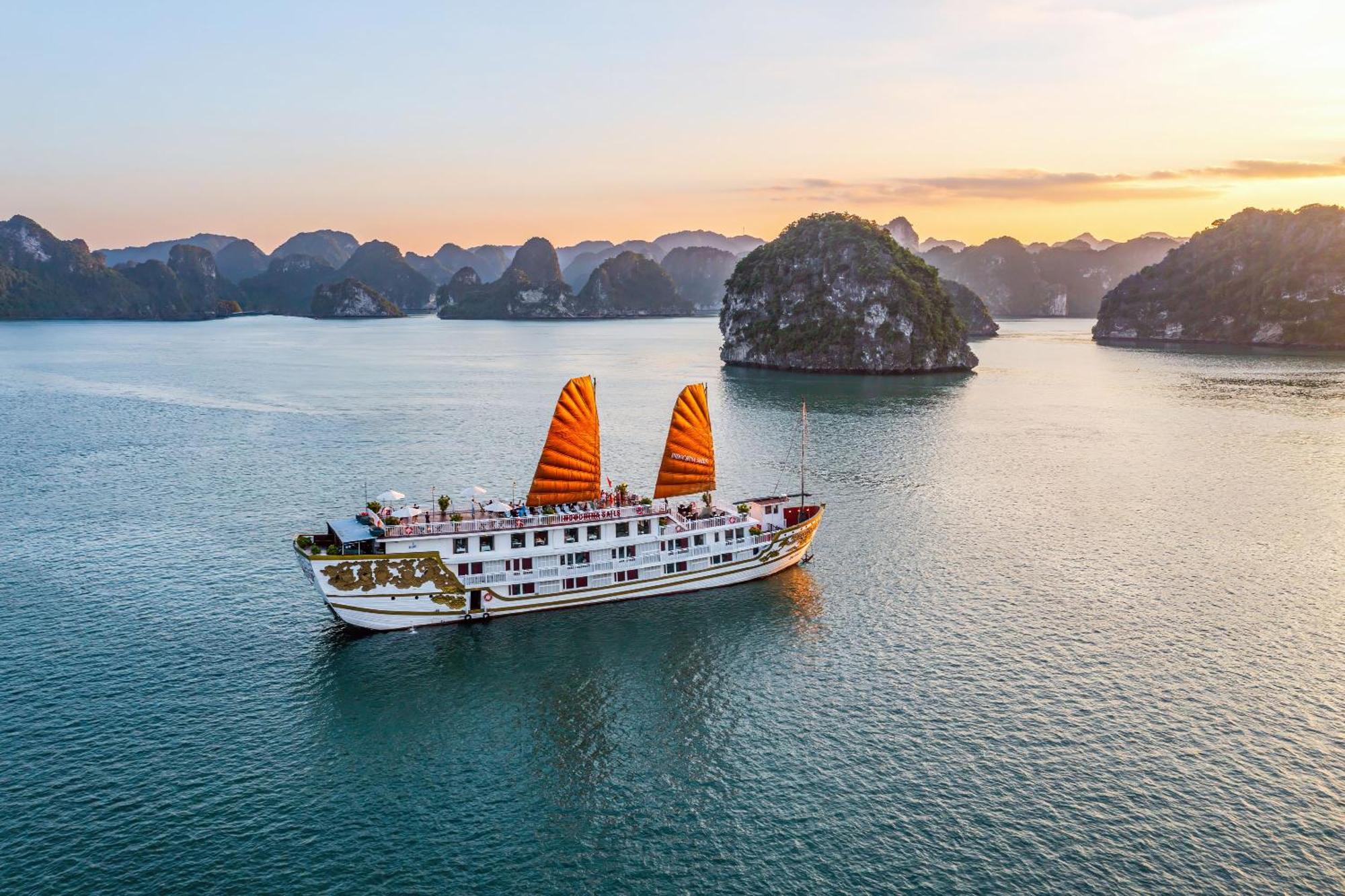 Indochina Sails Ha Long Bay Hotel Exterior photo