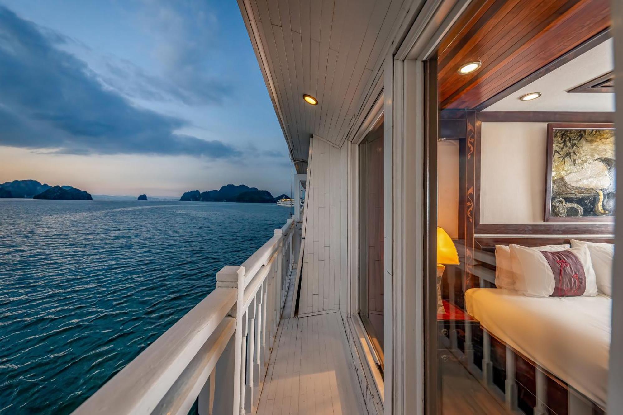 Indochina Sails Ha Long Bay Hotel Exterior photo