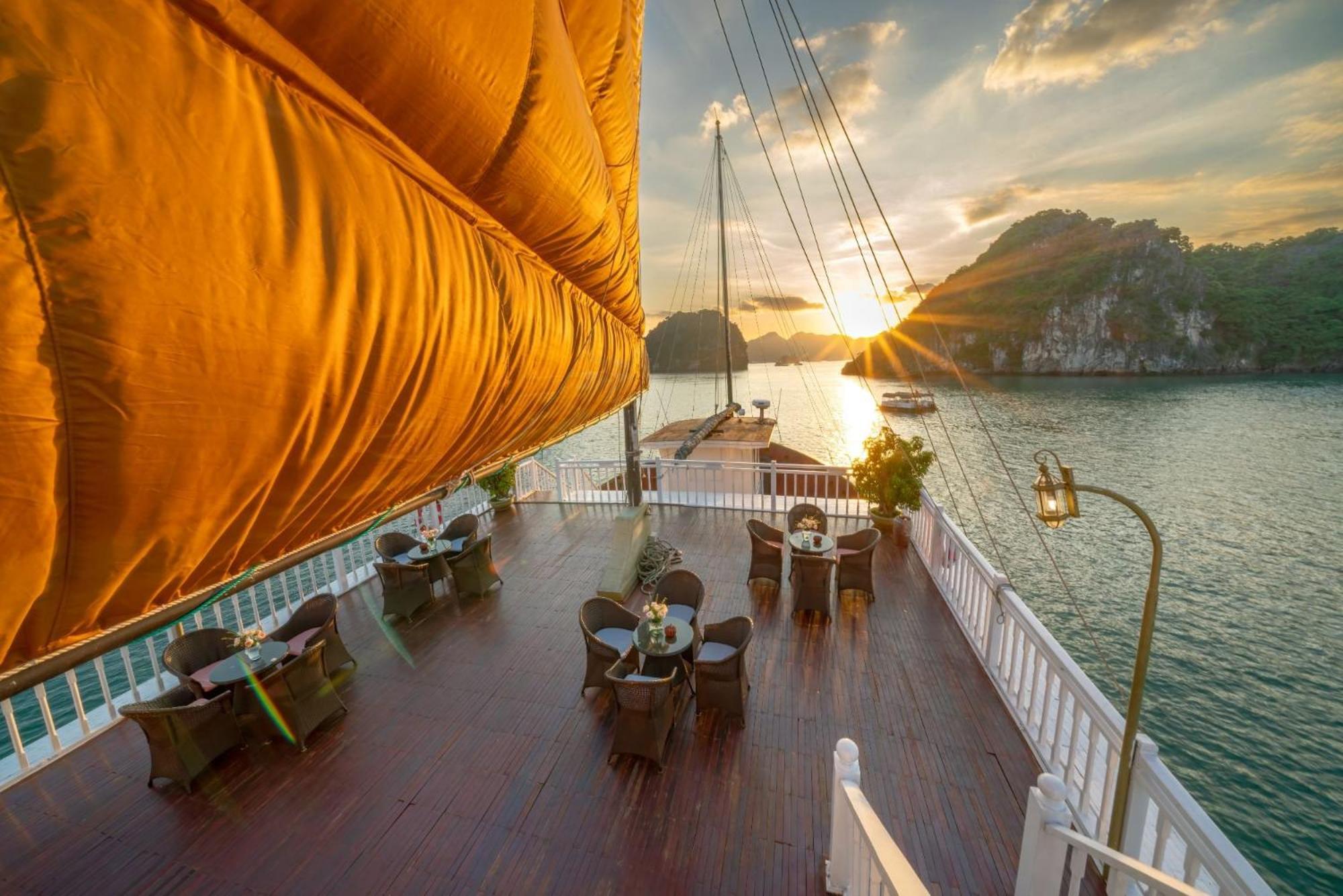 Indochina Sails Ha Long Bay Hotel Exterior photo